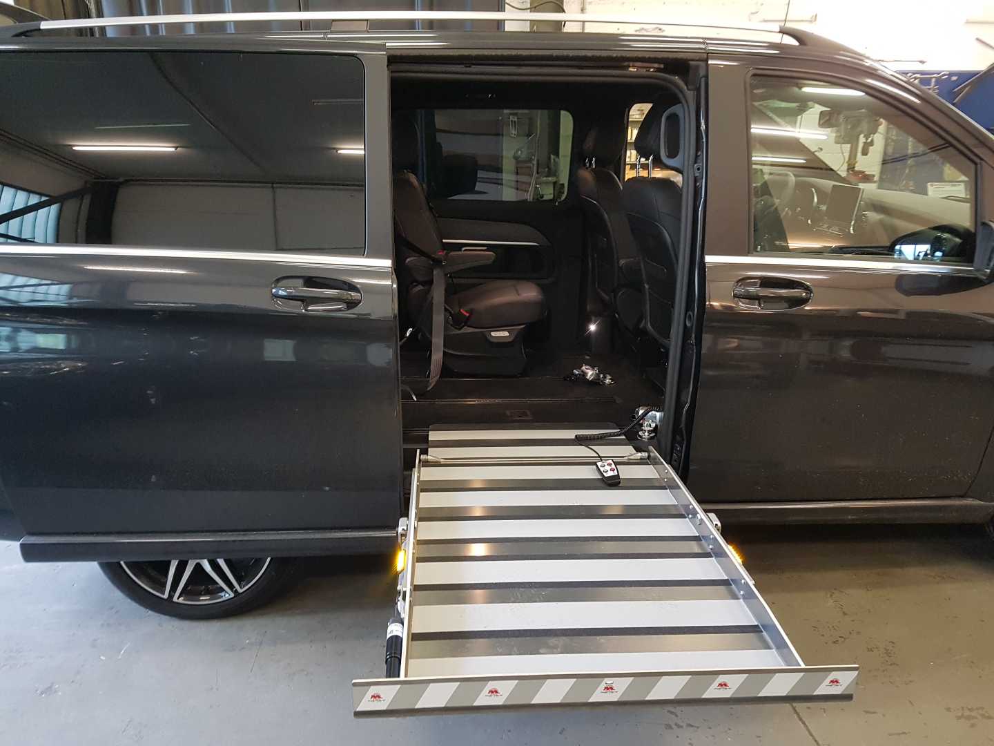 Rampa de acceso para coche - Mariani Lift System - fijada al vehículo /  portátil / plegable